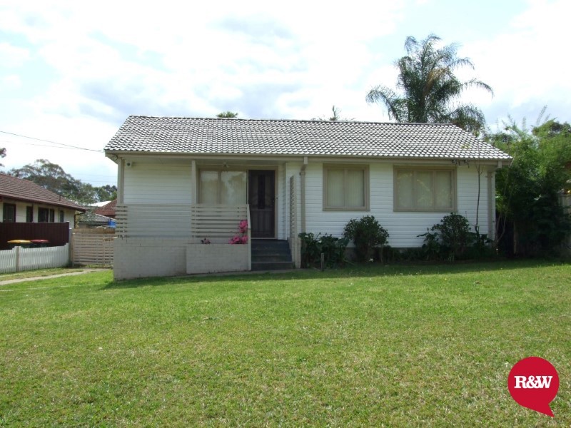42 Idriess Crescent, Blackett NSW 2770