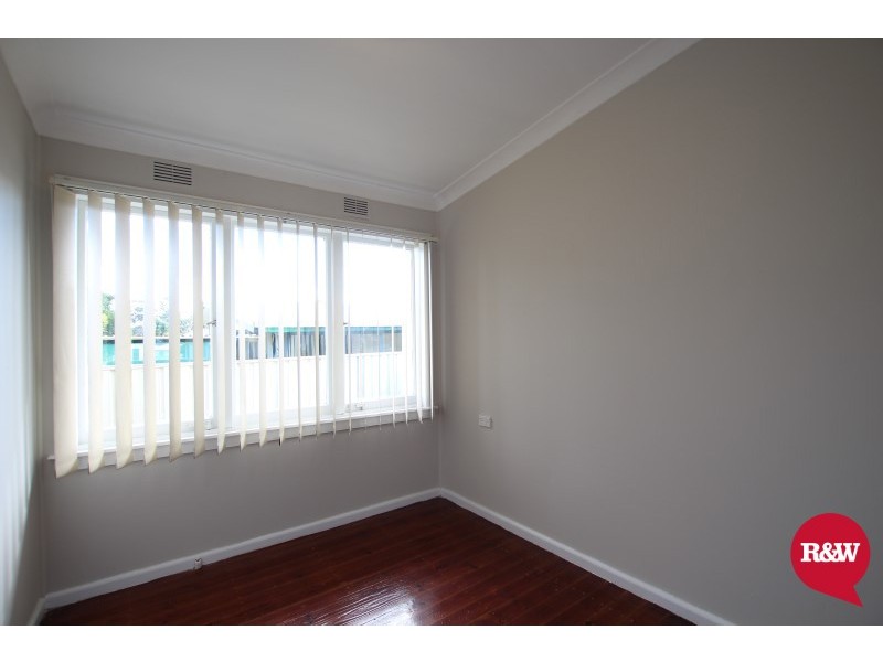 8 Hales Place, Blackett NSW 2770