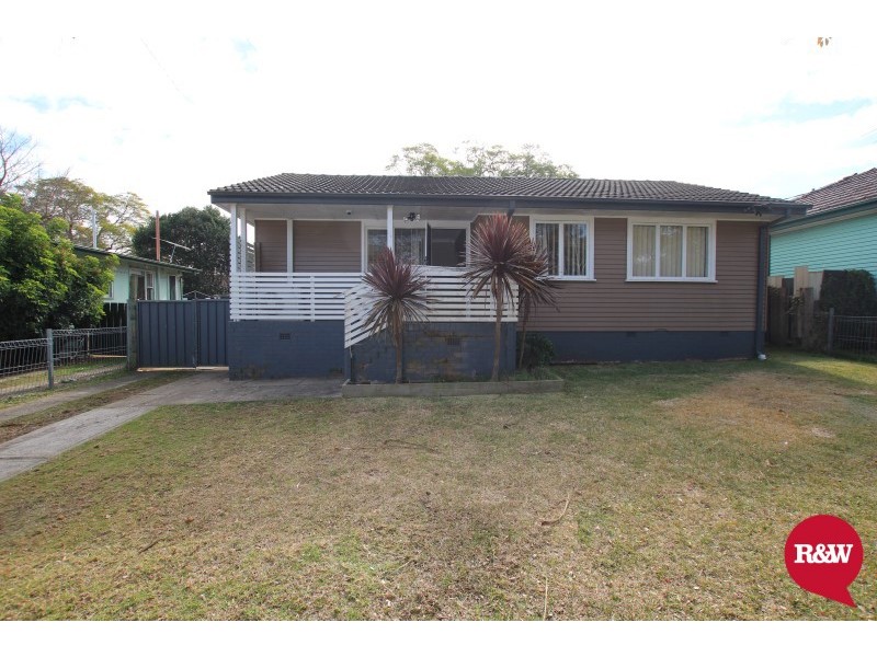 82 Bulolo Drive, Whalan NSW 2770