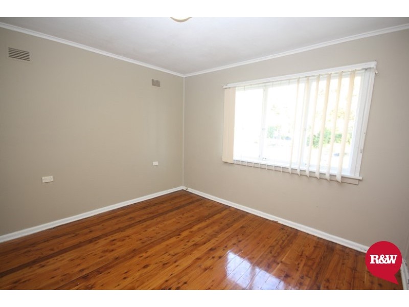 82 Bulolo Drive, Whalan NSW 2770