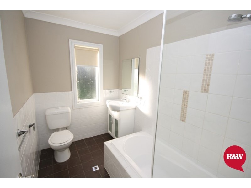 82 Bulolo Drive, Whalan NSW 2770