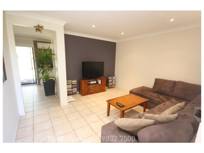 18 Hillview Place, Glendenning NSW 2761