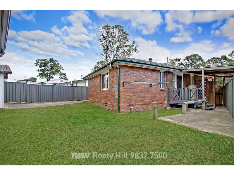 17 Forrester Road, Lethbridge Park NSW 2770