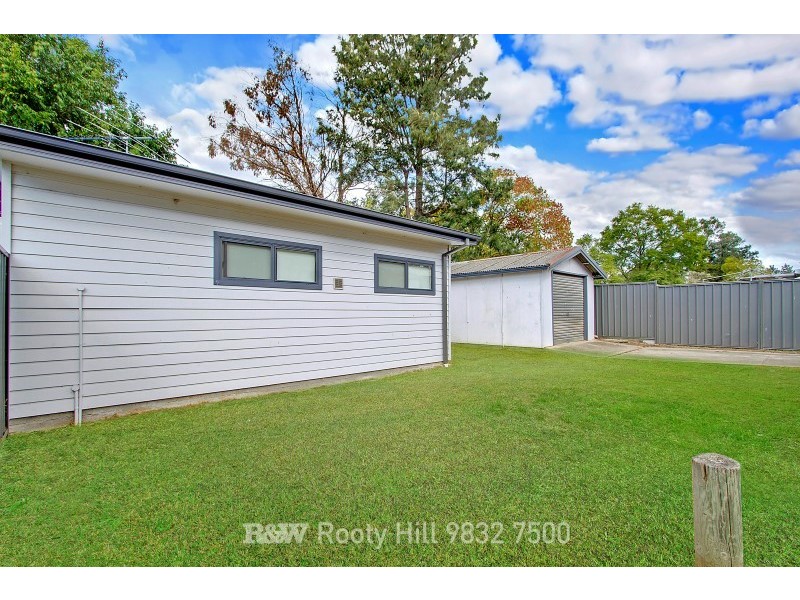 17 Forrester Road, Lethbridge Park NSW 2770