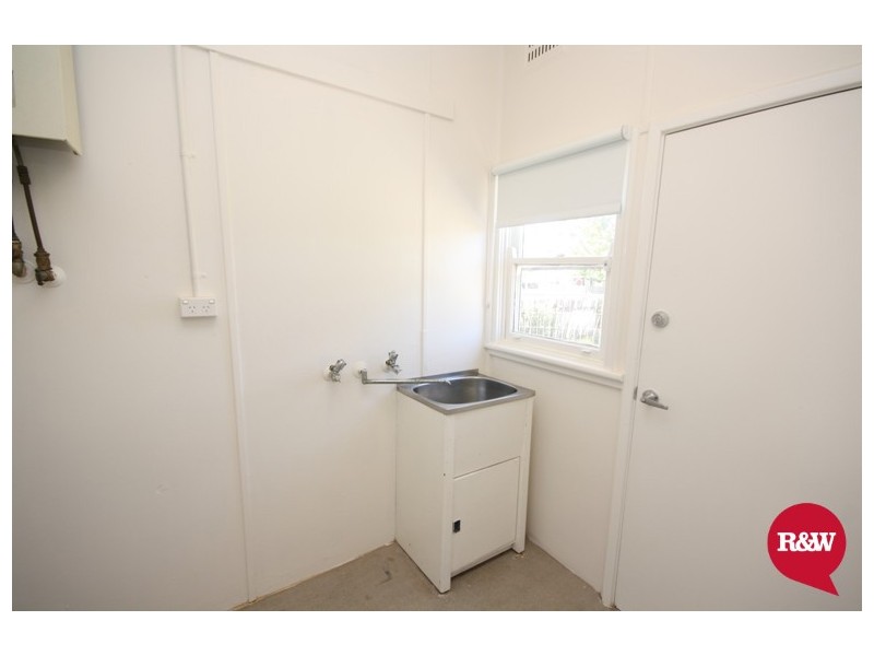 32 Woodview Road, Oxley Park NSW 2760