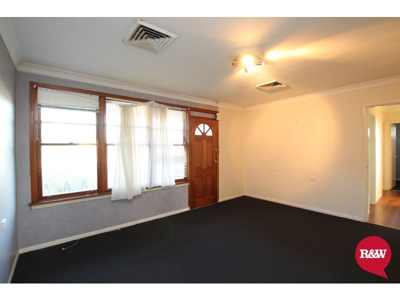 4 Gasmata Crescent, Whalan NSW 2770