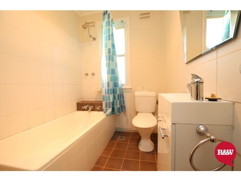 4 Gasmata Crescent, Whalan NSW 2770