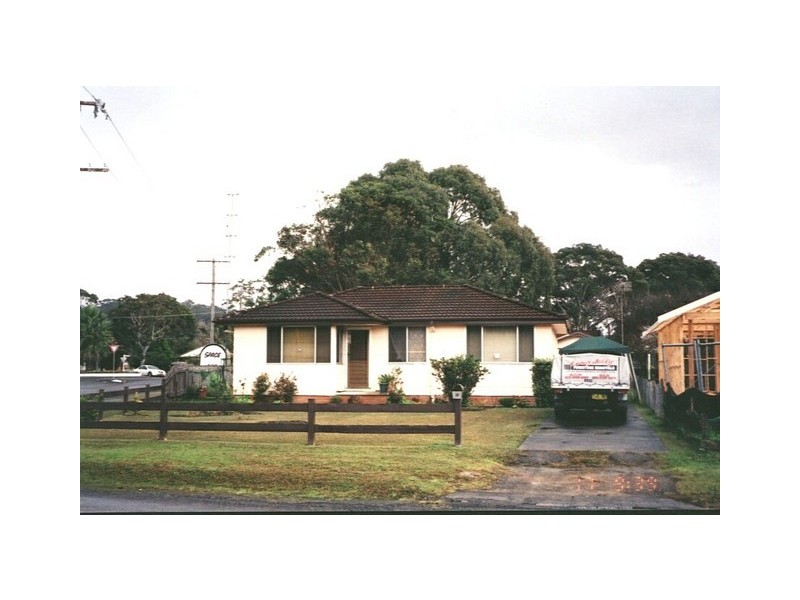 2 Lakedge Avenue, Berkeley Vale NSW 2261