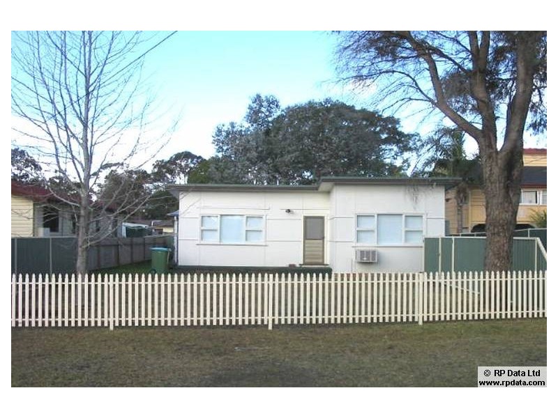 1/17 Shammrock Drive, Berkeley Vale NSW 2261