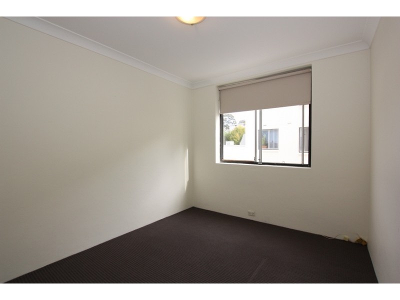 37/10 Gow Street, Birchgrove NSW 2041