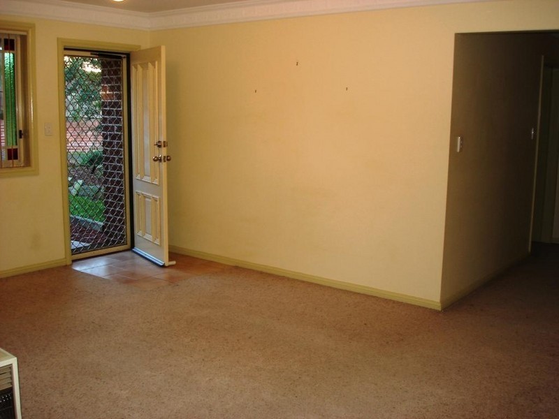 2/9 Laura Street, Gladesville NSW 2111