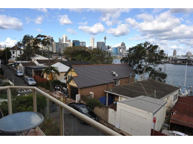 33 William Street **PENDING DEPOSIT**, Balmain East NSW 2041