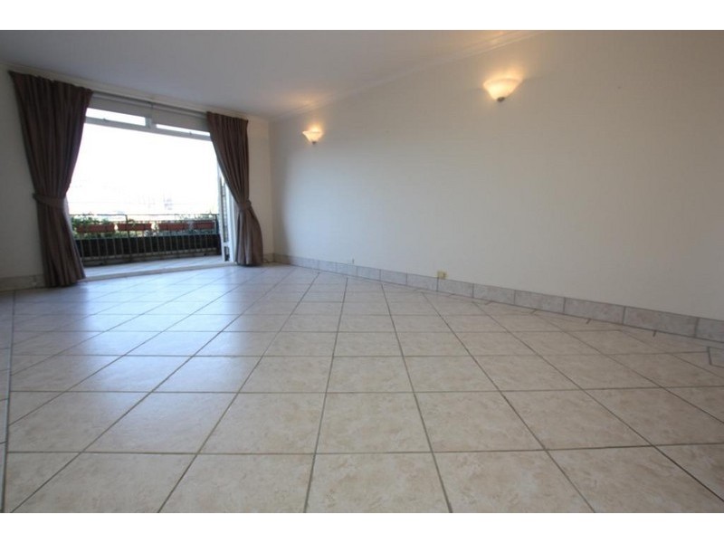 25/5 Gallimore Avenue **DEPOSIT PENDING**, Balmain East NSW 2041