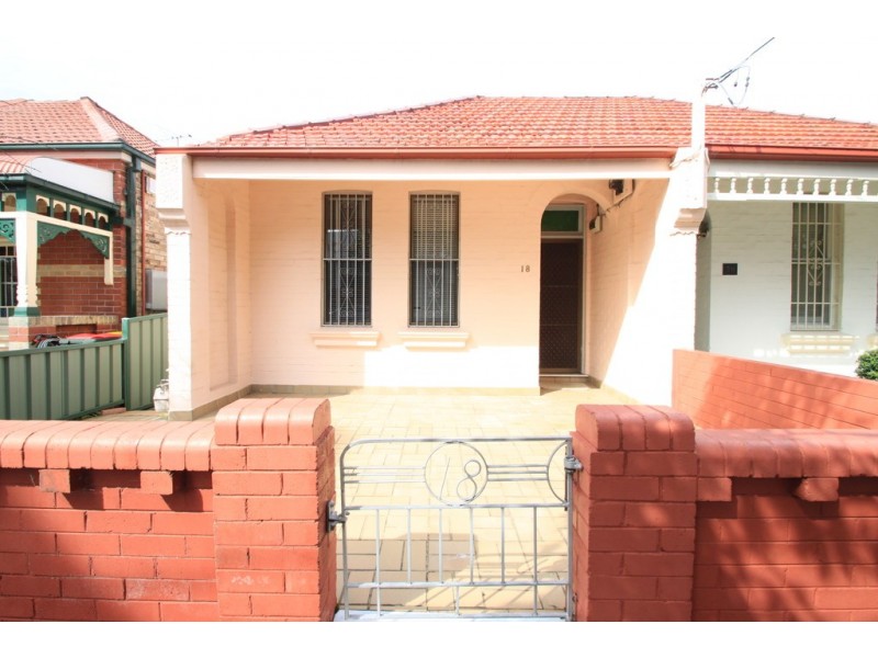 18 Frampton Avenue, Marrickville NSW 2204