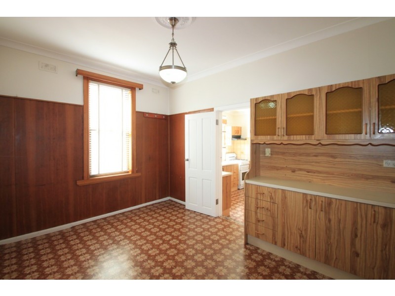 18 Frampton Avenue, Marrickville NSW 2204