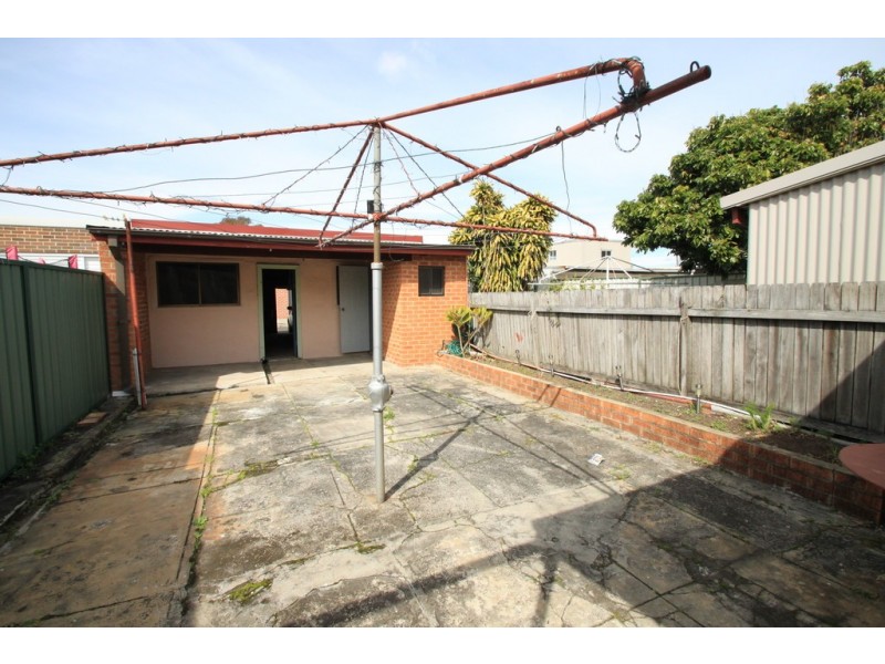 18 Frampton Avenue, Marrickville NSW 2204
