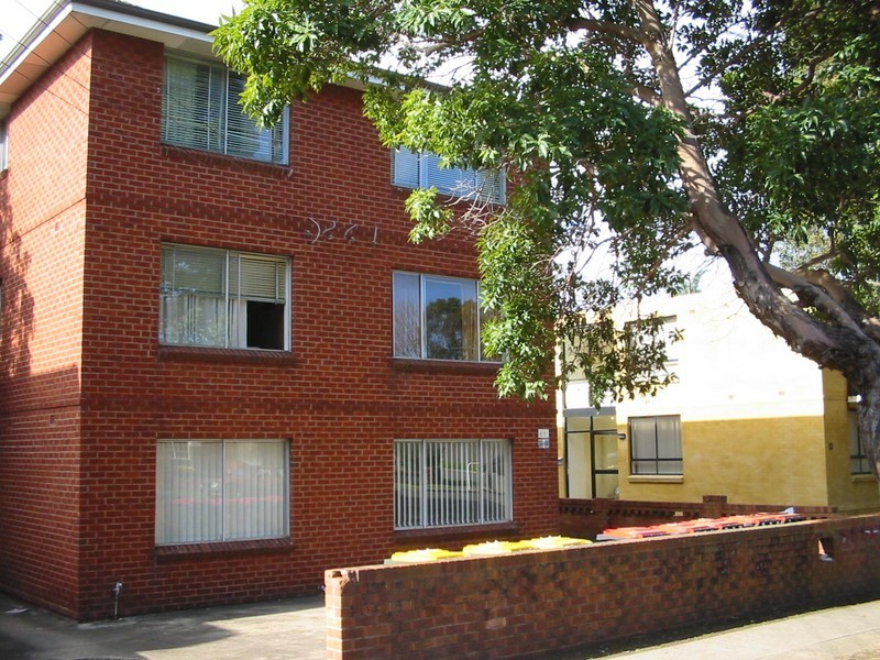 2/65 Duke Street, Campsie NSW 2194