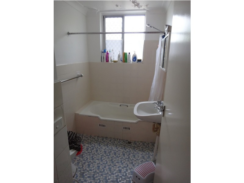 2/28  Ridgewell Street, Roselands NSW 2196