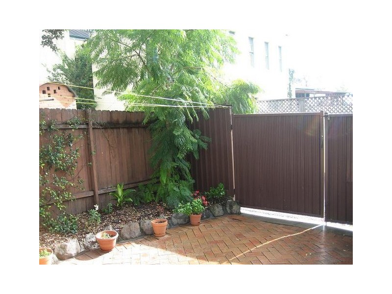 18 Eton Street, Camperdown NSW 2050