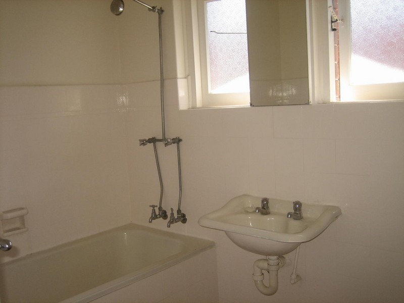 2/86 Canterbury Road, Hurlstone Park NSW 2193