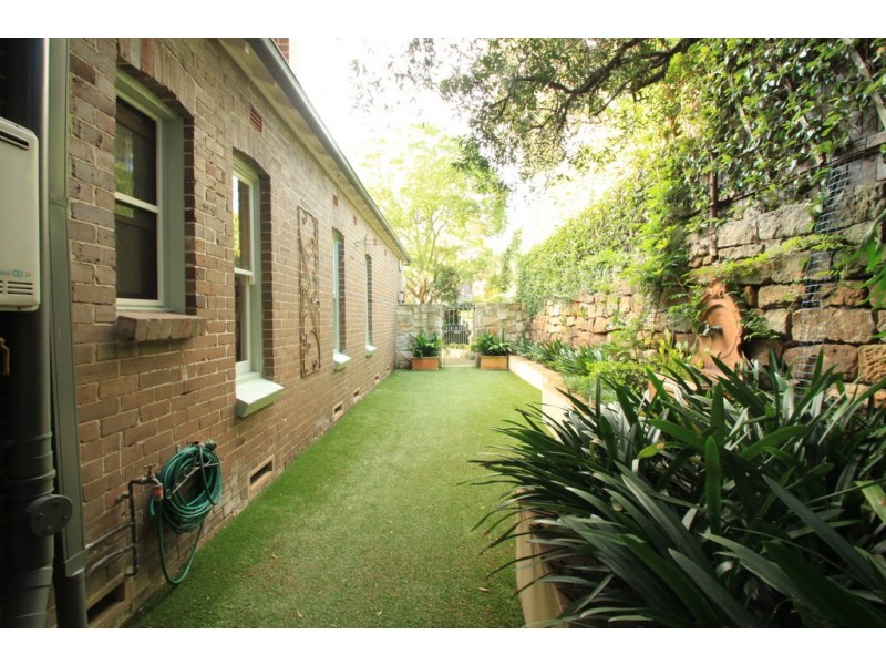 2 Railway Street, Hurlstone Park NSW 2193