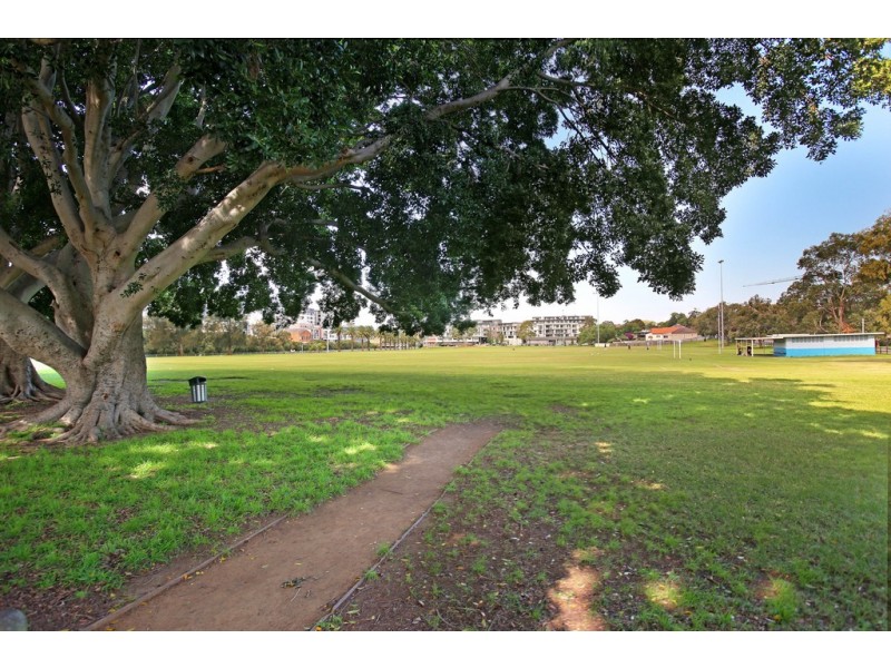 40/8 Charles Street, Canterbury NSW 2193