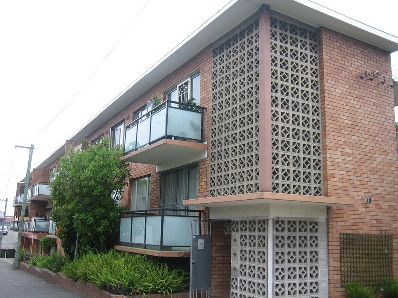 24/98  Petersham Road, Marrickville NSW 2204