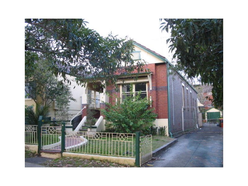 4 Smith Avenue, Hurlstone Park NSW 2193