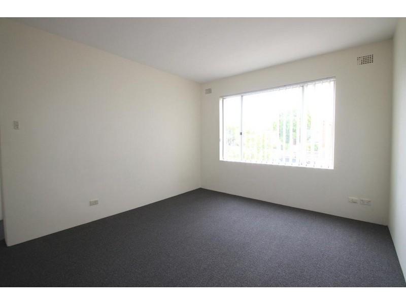 1/3 Moyes Street, Marrickville NSW 2204