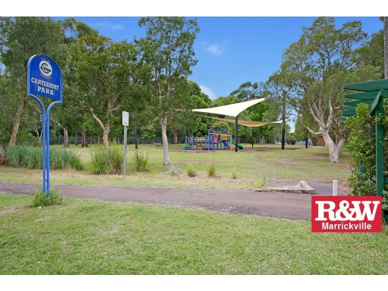 8/6 Kresser Grove, Canterbury NSW 2193