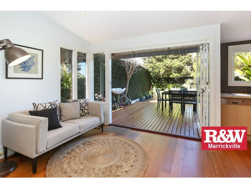 8 Railway Street, Hurlstone Park NSW 2193