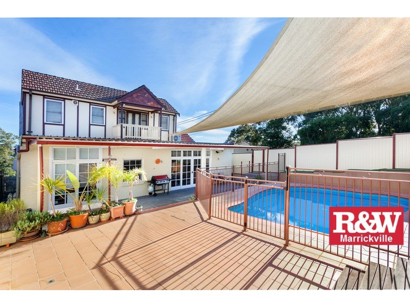 2 Earlwood Crescent, Bardwell Park NSW 2207