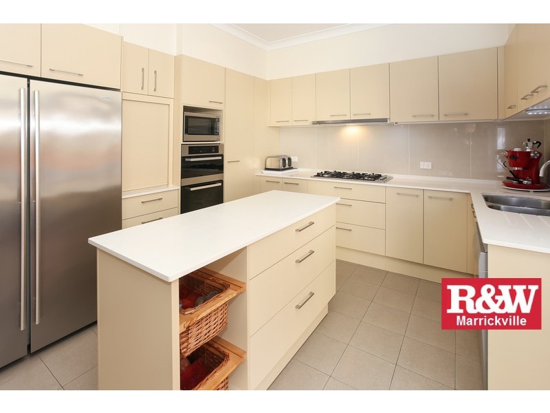 2 Earlwood Crescent, Bardwell Park NSW 2207