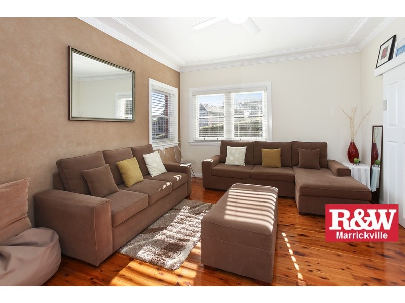 2 Earlwood Crescent, Bardwell Park NSW 2207