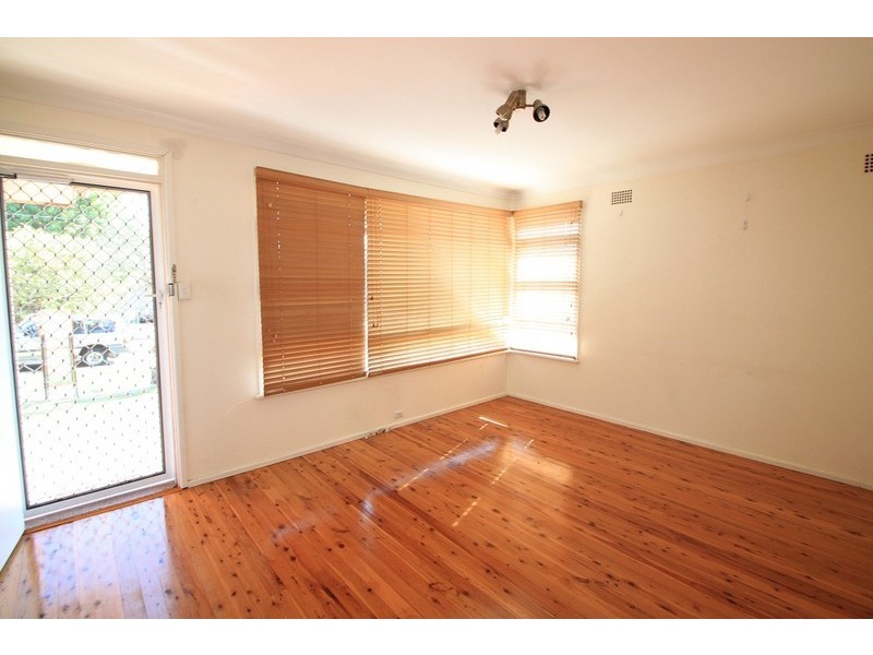 10 Glover Street, Greenacre NSW 2190