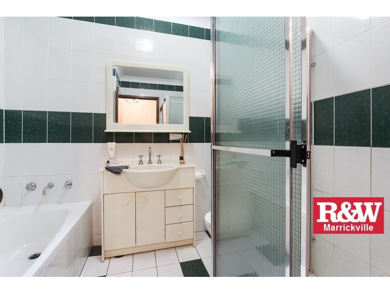 2/74 Floss Street, Hurlstone Park NSW 2193