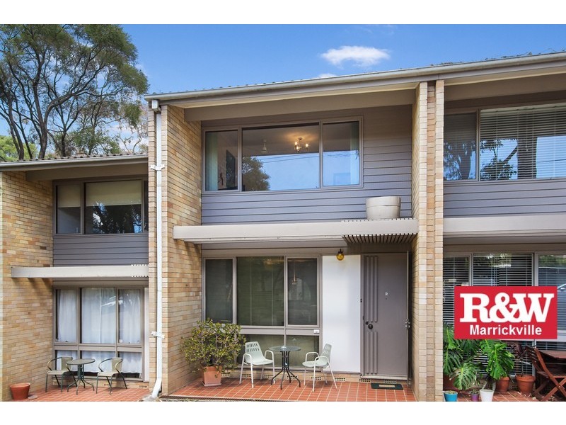2/74 Floss Street, Hurlstone Park NSW 2193
