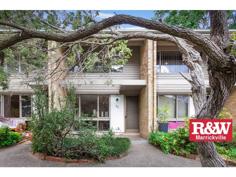 32/74 Floss Street, Hurlstone Park NSW 2193