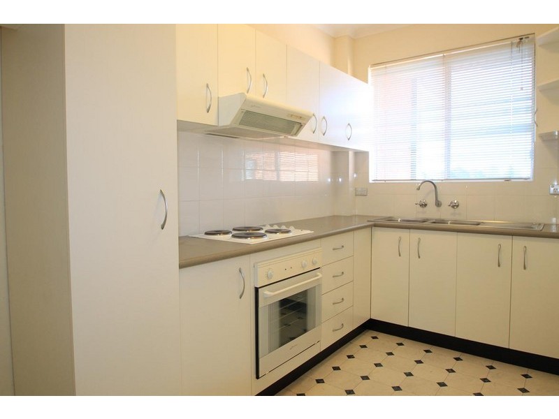 8/3-5 Riverside Crescent, Marrickville NSW 2204