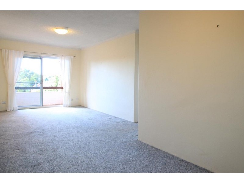 8/3-5 Riverside Crescent, Marrickville NSW 2204