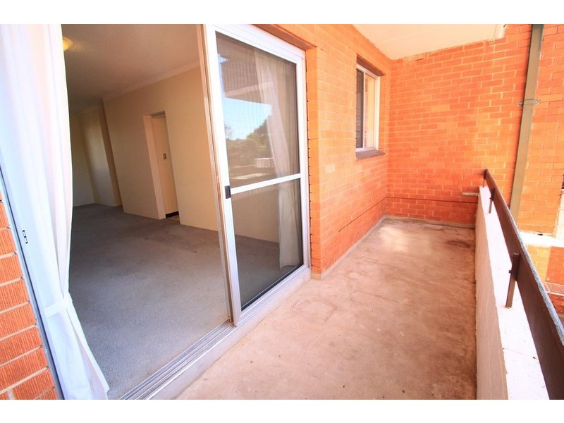 8/3-5 Riverside Crescent, Marrickville NSW 2204