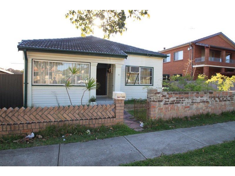9 Gowrie Avenue, Punchbowl NSW 2196