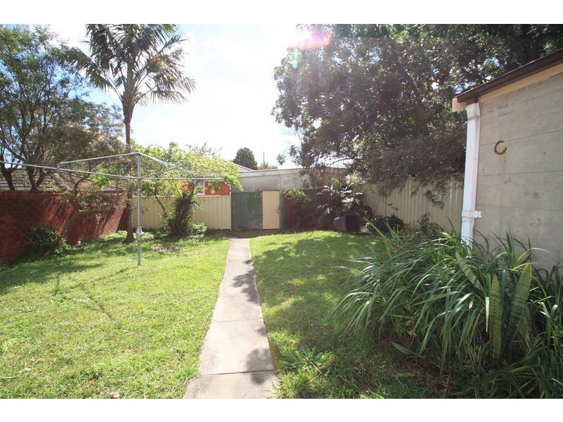 21 Robert Street, Canterbury NSW 2193