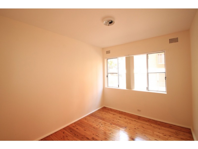 2/52 Crinan Street, Hurlstone Park NSW 2193