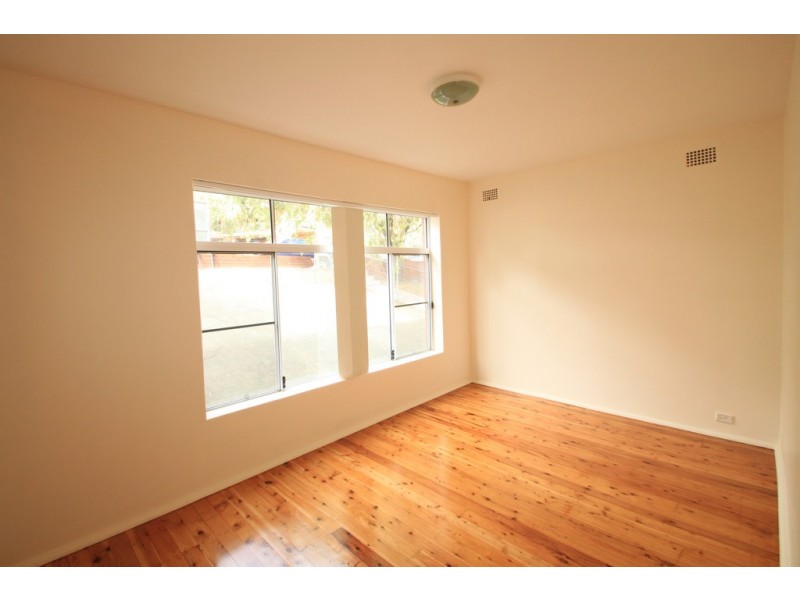 2/52 Crinan Street, Hurlstone Park NSW 2193