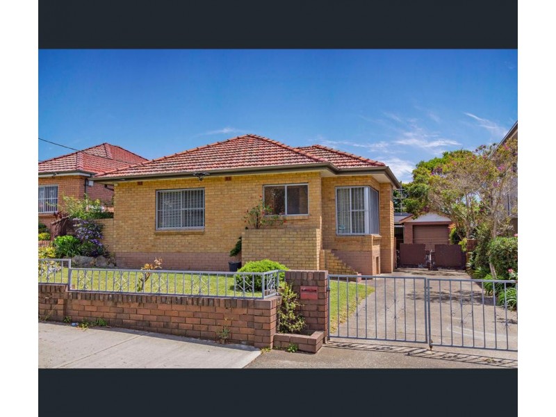 19 Jay Avenue, Belfield NSW 2191