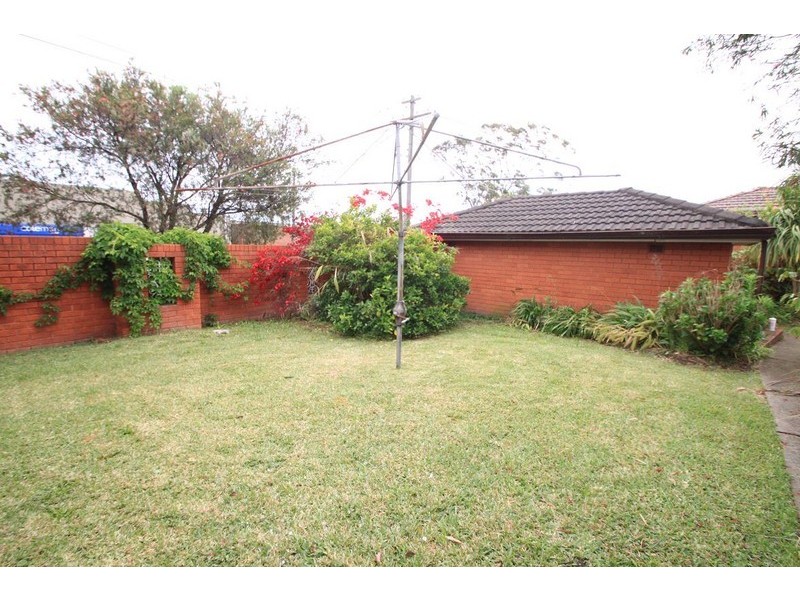 23 Robert Street, Canterbury NSW 2193