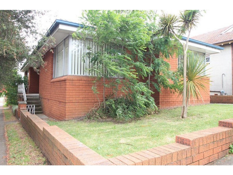 23 Robert Street, Canterbury NSW 2193