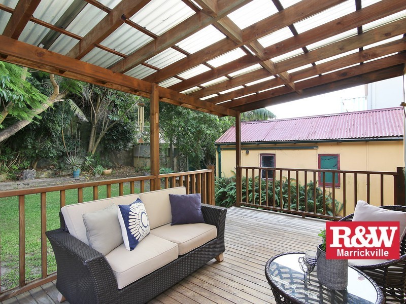 4 Carboona Avenue, Earlwood NSW 2206