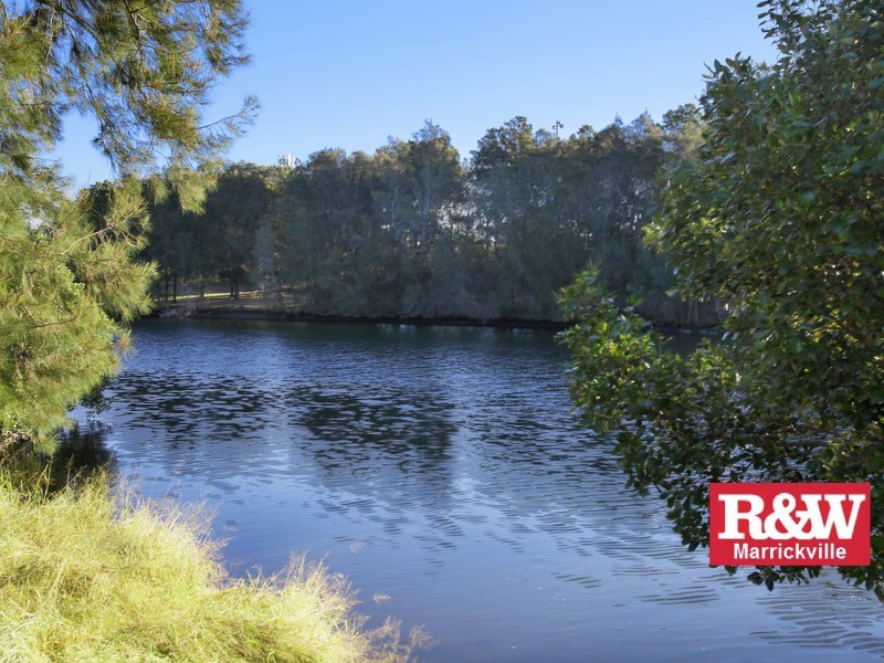 4 Carboona Avenue, Earlwood NSW 2206